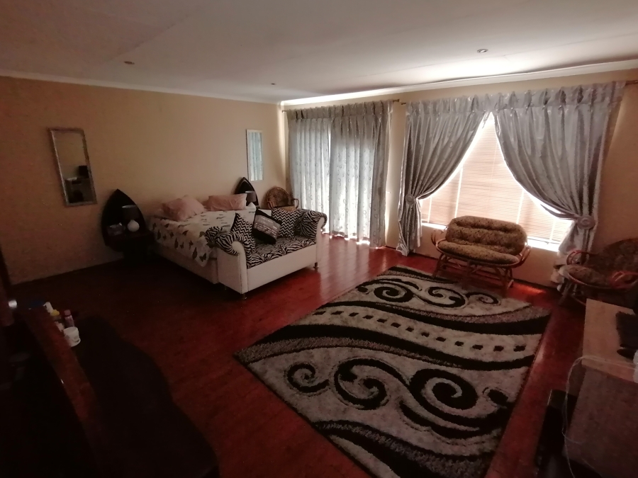 3 Bedroom Property for Sale in Geelhoutpark North West